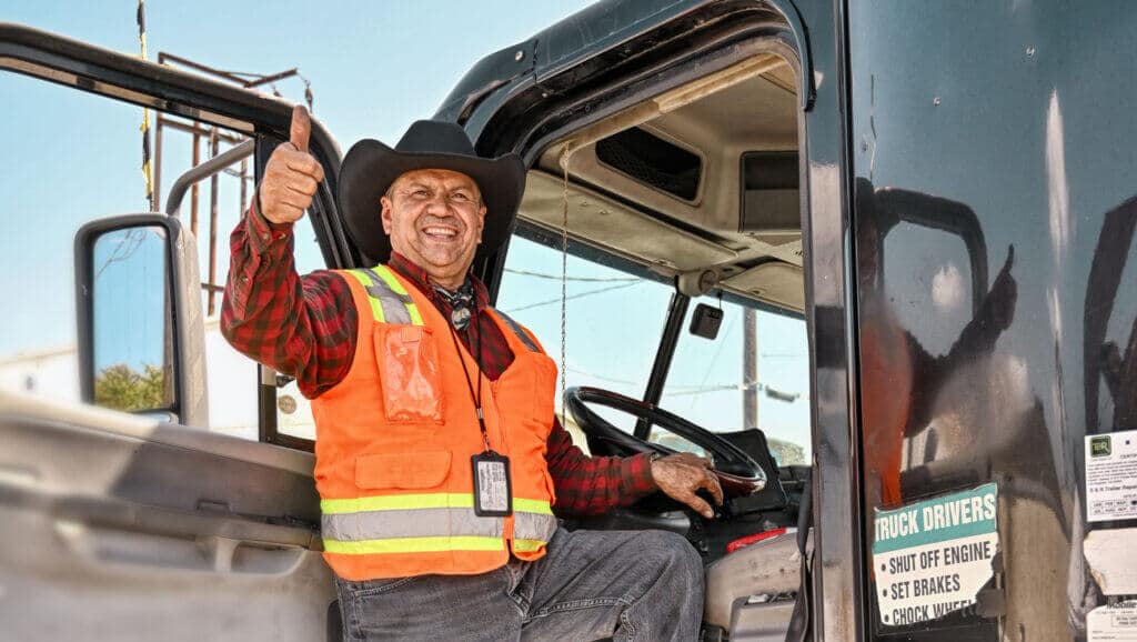 https://www.ajrtrucking.com/wp-content/uploads/2022/05/2-pic_Is-it-important-to-have-experience-before-applying-for-a-truck-driving-job-2-1024x578-1.jpg